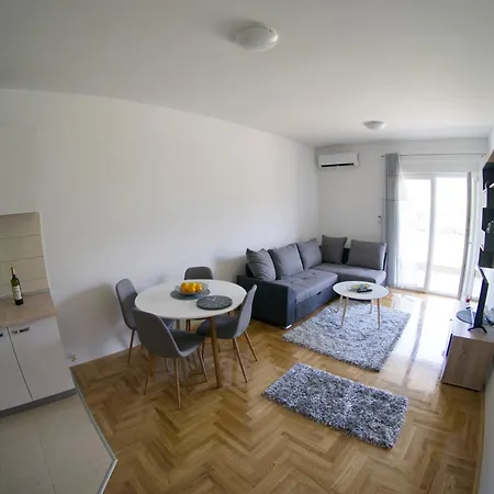 L&r * トレビニエ