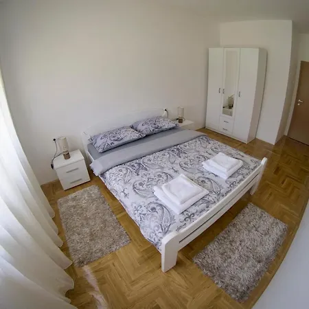 L&r Apartmán *